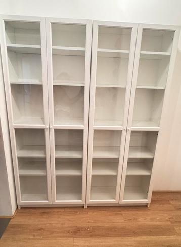 [TE KOOP] 2x boekenkasten/vitrinekasten