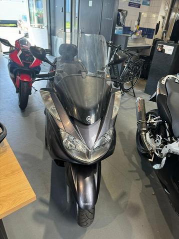Yamaha Majesty 400 cc motorscooter te huur  beschikbaar voor biedingen