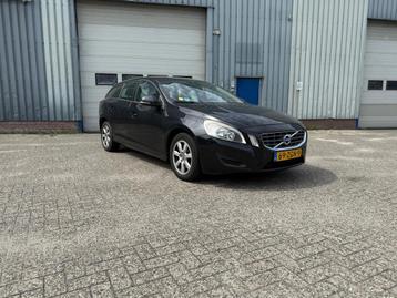 Volvo V60 2.0 D4 Kinetic beschikbaar voor biedingen