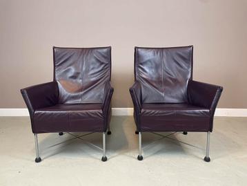 2 Montis Charly fauteuils aubergine Gerard van den Berg ZGAN beschikbaar voor biedingen
