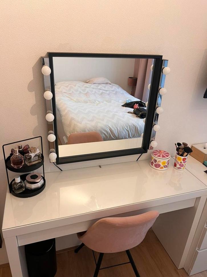 Ikea malm makeuptafel incl lampen en spiegel, Huis en Inrichting, Tafels | Kaptafels, Zo goed als nieuw, Minder dan 100 cm, 50 tot 100 cm