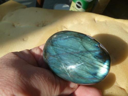 Labradoriet handsteen(08), Verzamelen, Mineralen en Fossielen, Mineraal, Ophalen of Verzenden