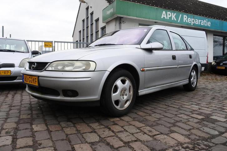 Opel Vectra 1.8-16V Business Edition 5 drs apk 29-10-2026 di, Auto's, Opel, Te koop, Vectra, ABS, Airbags, Airconditioning, Boordcomputer