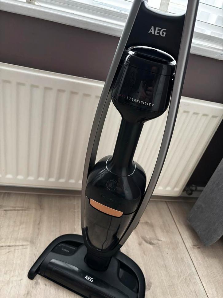 AEG QX9 Steelstofzuiger, Witgoed en Apparatuur, Stofzuigers, Gebruikt, Stofzuiger, Minder dan 1200 watt, Reservoir, Ophalen of Verzenden