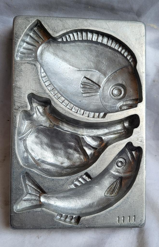 Oude marsepeinvorm: VISSEN en KARBONADE, Antiek en Kunst, Curiosa en Brocante, Ophalen of Verzenden