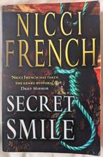 Nicci French - Secret Smile, Gelezen, Nicci French, Ophalen of Verzenden, Fictie