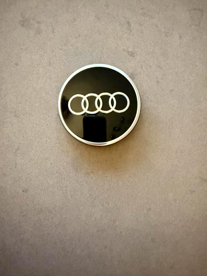 Originele Audi Naafdoppen. - Nieuw - 81A601170(A), Auto diversen, Wieldoppen, Nieuw, Ophalen of Verzenden