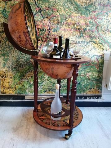 LARGE GLOBEBAR BAR GLOBE WIJN BAR 90 X 48 CM SHOWROOM MODEL  beschikbaar voor biedingen