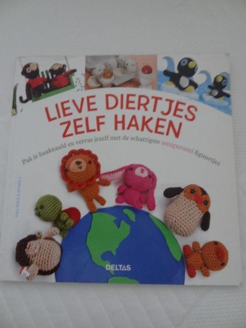 Lieve diertjes zelf haken - Anna Paula Rimoli, Hobby en Vrije tijd, Breien en Haken, Gebruikt, Haken, Patroon of Boek, Ophalen of Verzenden