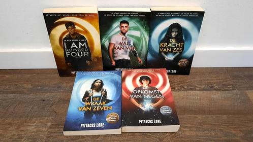 De Loriënkronieken Boekenreeks 1-5 Pittacus Lore, Boeken, Fantasy, Gelezen, Ophalen of Verzenden