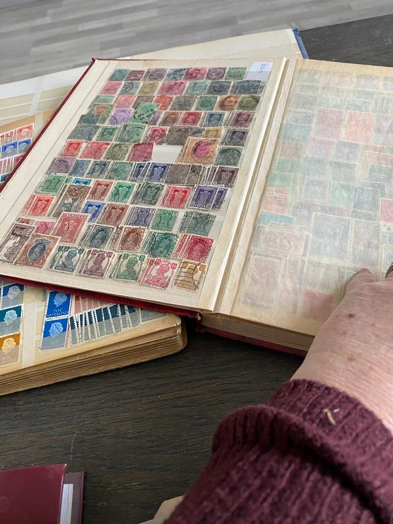 Postzegel verzameling, Ophalen of Verzenden, Nederland en Buitenland