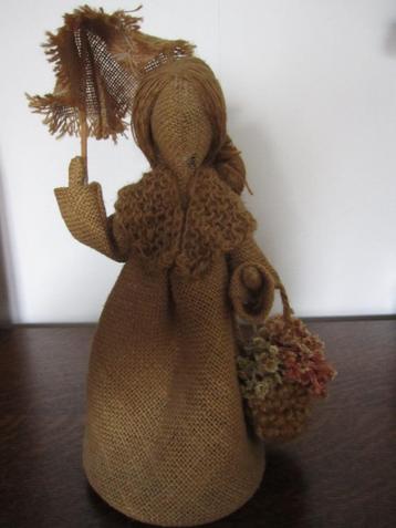 handgemaakte jute pop Afrika 25 cm. beschikbaar voor biedingen