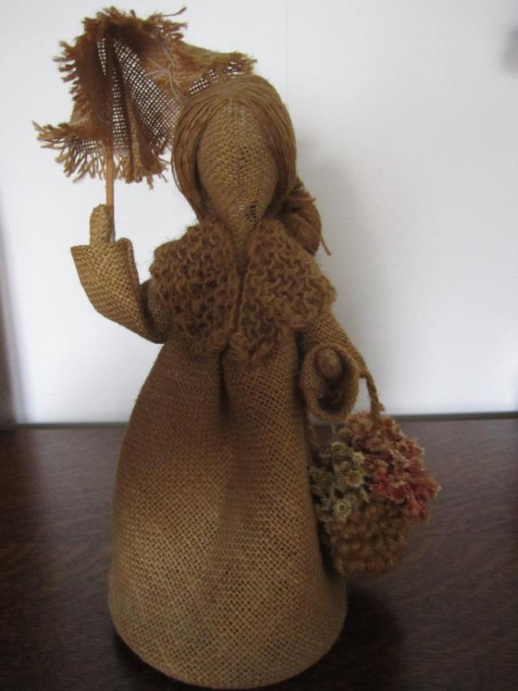 handgemaakte jute pop Afrika 25 cm., Verzamelen, Poppen, Gebruikt, Pop, Ophalen of Verzenden