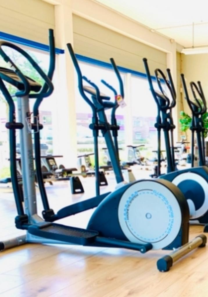 Crosstrainer 20kg vliegwiel TOTALE MAGAZIJN LEEGVERKOOP, Sport en Fitness, Fitnessapparatuur, Zo goed als nieuw, Crosstrainer