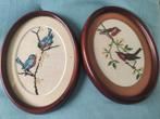 Vintage retro 2 leuke geborduurde vogel schilderijtjes 19/13, Antiek en Kunst, Ophalen of Verzenden
