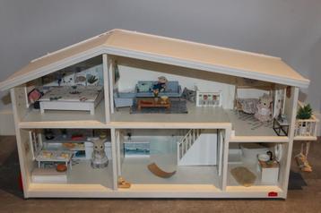 Poppenhuis Lundby met Sylvanian family Geit beschikbaar voor biedingen