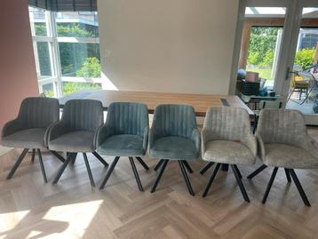 Set van 6 comfortabele eetkamer stoelen. 3 kleuren beschikbaar voor biedingen
