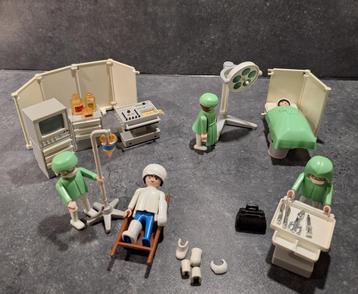 Playmobil vintage inrichting operatie en röntgen kamer beschikbaar voor biedingen