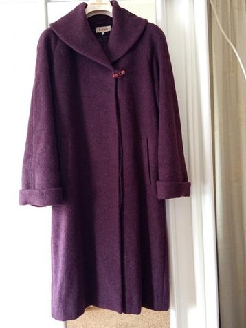 Paarsrode mohair mantel BURTON - valt als 40/42 beschikbaar voor biedingen