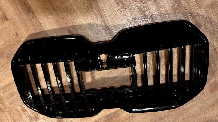 BMW i7 Grille– zgan onbeschadigd, Auto-onderdelen, Carrosserie en Plaatwerk, Motorkap, BMW, Voor, Gebruikt, Ophalen of Verzenden