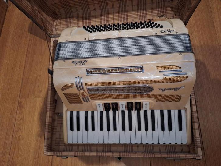 Sonola Italia Super accordeon 80, Muziek en Instrumenten, Accordeons, Gebruikt, 80-bas, Overige merken, Ophalen