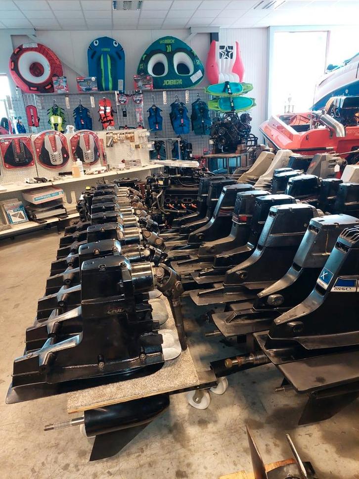 BRAVO ALPHA  MERCRUISER MERCURY OMC COBRA VOLVO SX  DRIVE, Watersport en Boten, Buiten- en Binnenboordmotoren, Gebruikt, Benzine