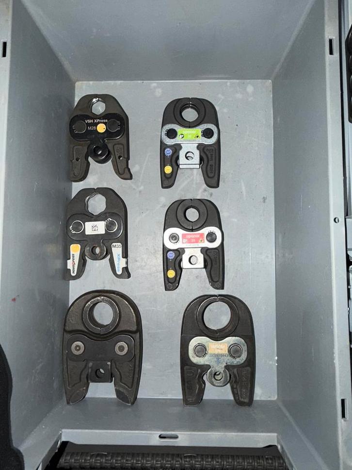 Vsh xpress mapres en uponor bekken, Doe-het-zelf en Verbouw, Gereedschap | Handgereedschap, Zo goed als nieuw, Ophalen