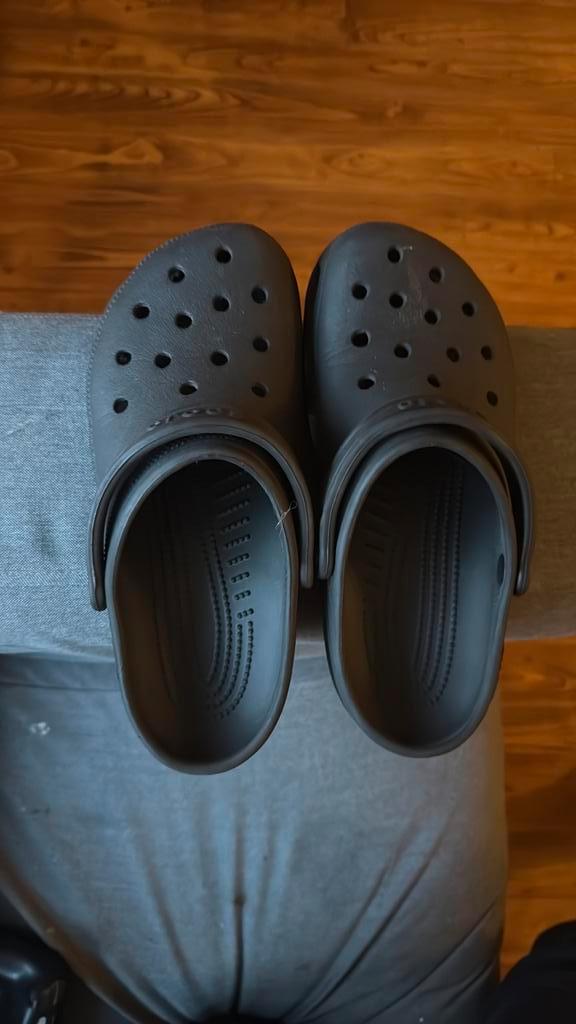 Crocs Size 40 Black, Kleding | Heren, Schoenen, Zo goed als nieuw, Zwart, Verzenden