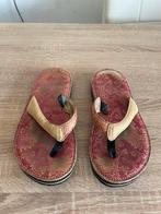 Gave rode leren gebloemde teenslippers van Teva! 39, Slippers, Uitgeest, Tweedekansshop, Zo goed als nieuw
