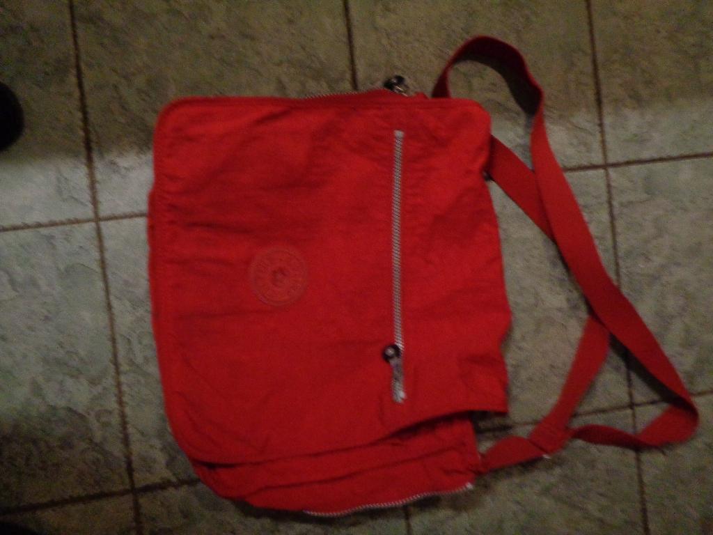 rode school tas‘schouder’ van kipling, Sieraden, Tassen en Uiterlijk, Tassen | Schooltassen, Minder dan 30 cm, Aktetas of Boekentas
