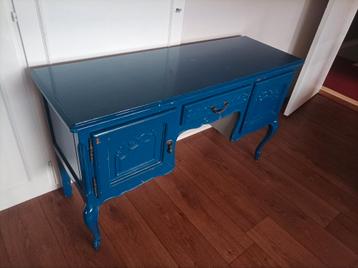 Leuk oud bureau ( brocante/antiek?) beschikbaar voor biedingen
