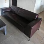 Bruine leren bank., Huis en Inrichting, Banken | Bankstellen, Gebruikt, Driepersoons, Ophalen of Verzenden, Rechte bank