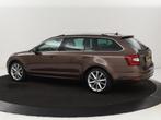 Skoda Octavia 1.0 TSI Style | Stoelverwarming | Leder/Alcant, Auto's, Voorwielaandrijving, Stof, Gebruikt, Bruin