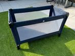 Donkerblauw campingbed, Ophalen