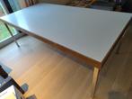 GRATIS afhalen grote tafel met wit formica blad, Huis en Inrichting, Tafels | Eettafels, Ophalen, Gebruikt, 100 tot 150 cm, 200 cm of meer
