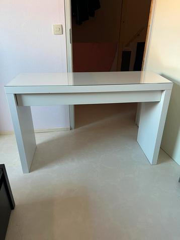 Ikea malm toilettafel beschikbaar voor biedingen