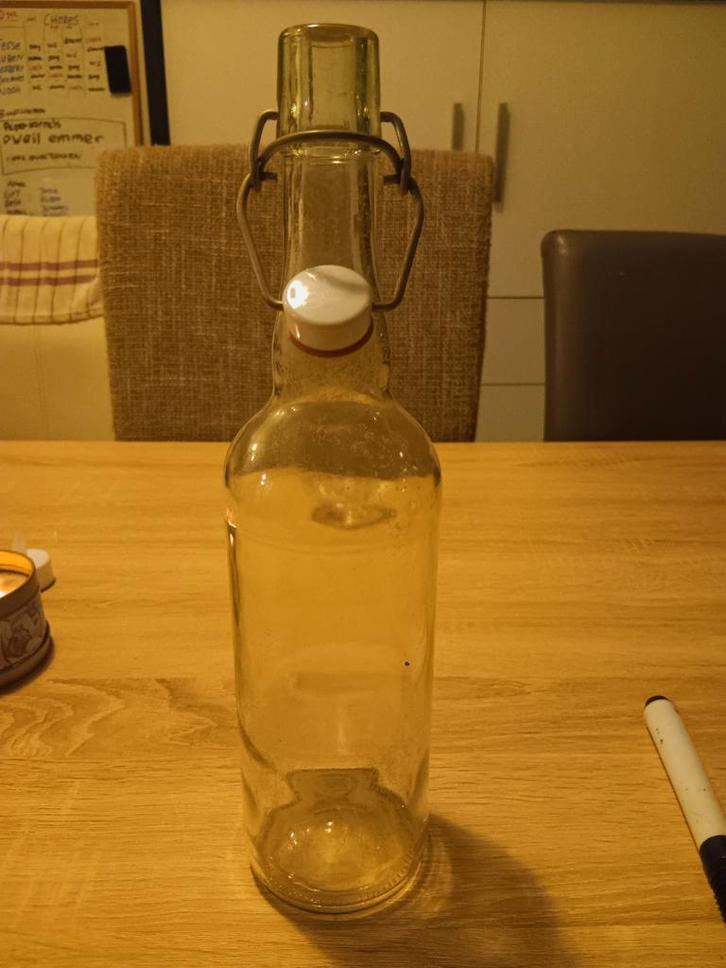 Beugelfles., Antiek en Kunst, Antiek | Glas en Kristal, Ophalen of Verzenden