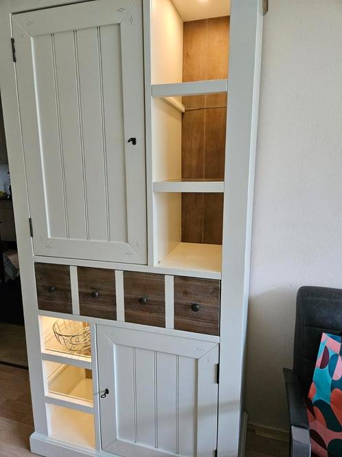 Zeer mooie Henders en Hazel kast met verlichting, Huis en Inrichting, Kasten | Buffetkasten, Zo goed als nieuw, 200 cm of meer