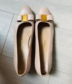 Salvatore Ferragamo ballerina heels(41,5)moet weg, Ophalen of Verzenden, Gedragen