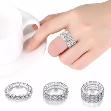 Prachtige Strass Ring Bling 6 stuks Gratis Verzending !(826) beschikbaar voor biedingen