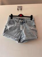 New Yorker Lichtblauwe Korte Spijkerbroek Maat M, Kleding | Dames, Ophalen of Verzenden, Nieuw, Blauw, W28 - W29 (confectie 36)