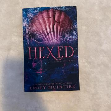 Emily McIntere - Hexed (Engels!) beschikbaar voor biedingen