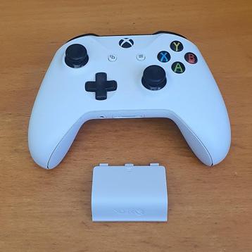 Originele XBOX ONE WHITE Controller beschikbaar voor biedingen