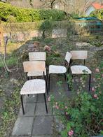 4 vintage industriele stoeltjes met houten zitting en rug, Ophalen, Overige materialen, Gebruikt, Bruin
