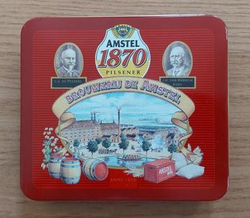 Nostalgische bewaarblik met Oude Amstel 1870 bierviltjes beschikbaar voor biedingen