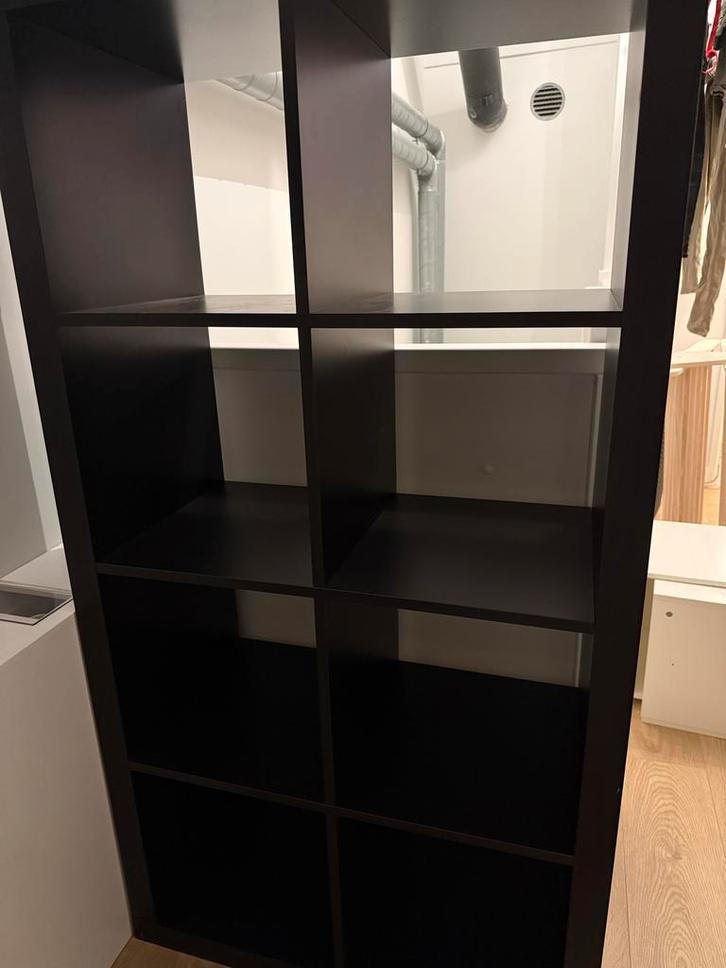 IKEA Kallax kast zwart met 2 witte deurtjes - gratis, Huis en Inrichting, Kasten | Boekenkasten, Gebruikt, 50 tot 100 cm, 100 tot 150 cm