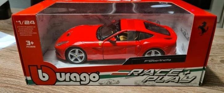 Bburago Ferrari F12 Berlinetta Rood 1:24 nieuw in verpakking, Hobby en Vrije tijd, Modelauto's | 1:24, Nieuw, Auto, Overige merken