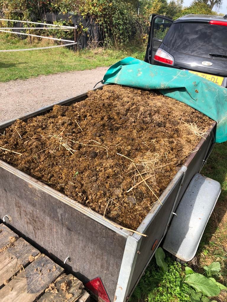 Biologische paardenmest (ongecertificeerd?, Ophalen of Verzenden