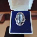#925 Sterling Zilveren Edelsteen Ring met Topaz, 18 tot 19, Verzenden, Zo goed als nieuw, Met edelsteen