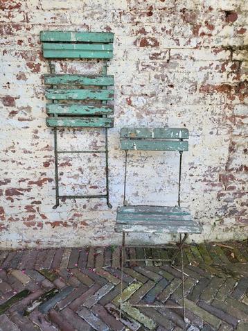 2 brocante Franse bistrostoelen/ allegonda  beschikbaar voor biedingen